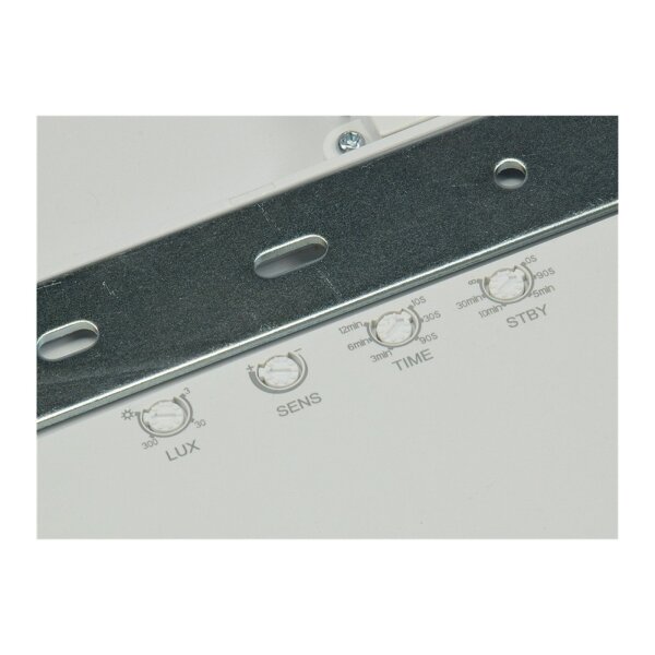 LED Deckenleuchte "SALAO 22 WW" IP54 22W, 2200lm, 3000K, HF Bewegungsmelder