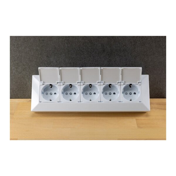 5-fach Steckdosenblock, weiß 250V~/ 16A, Aufbaumontage mit Klappen
