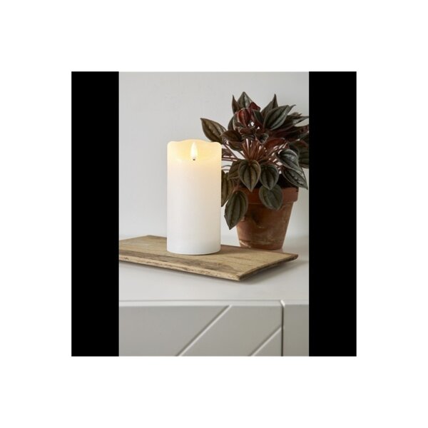 LED-Wachskerze Weiß – 15?cm mit rustikaler Oberfläche & Timerfunktion