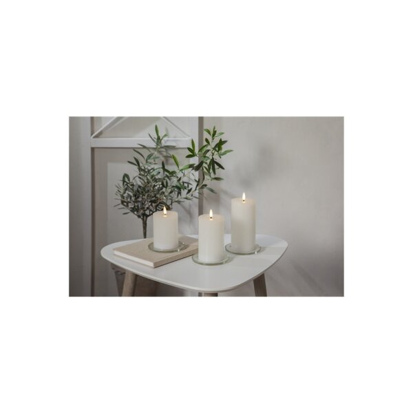 LED-Stumpenkerze Flamme Flow Weiß – 12,5?cm mit glänzender Optik & Timer